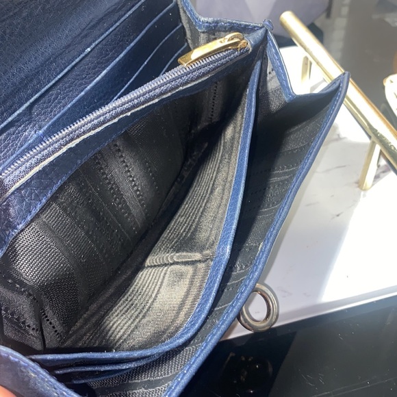 Authentic 💙 Ferragamo Long Wallet - Picture 14 of 17